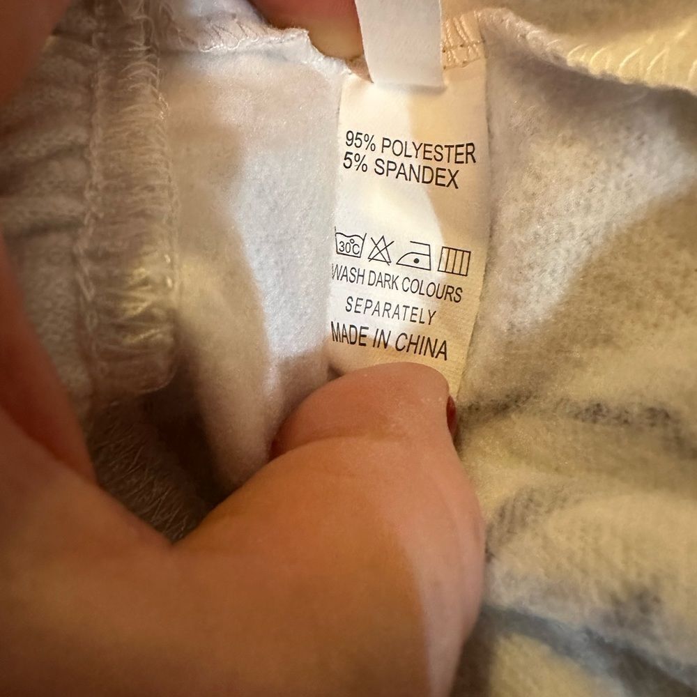 Y2K Printed joggers. Elastic at the ankle letter print with pockets. . Polyester - Picture 12 of 12